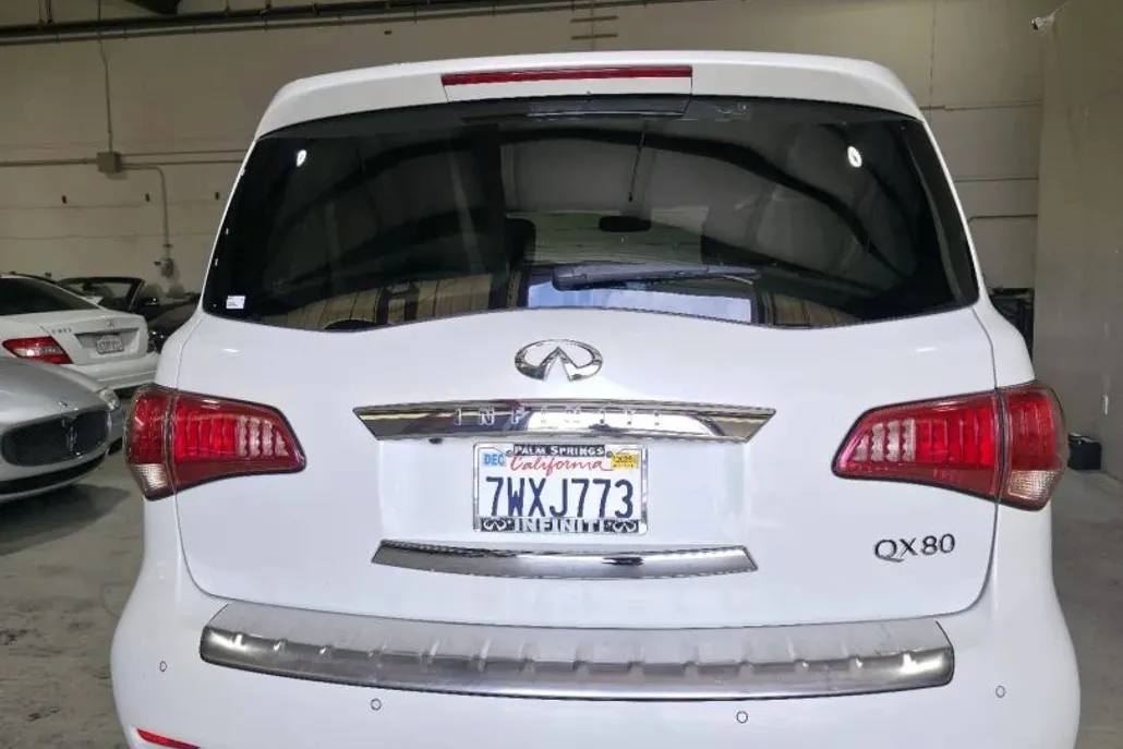 2016 Infiniti QX80 photo 1