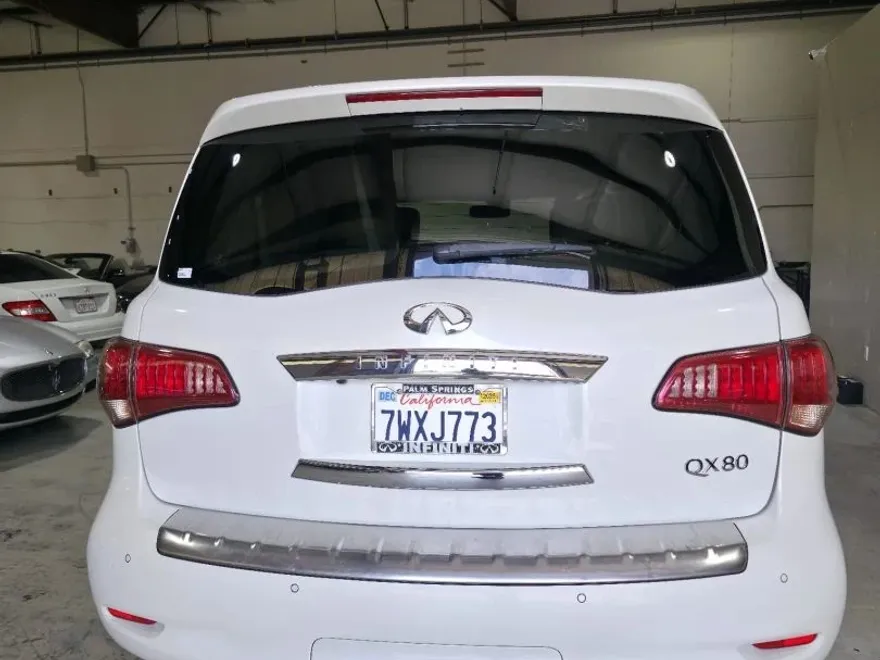 2016 Infiniti QX80 photo 1