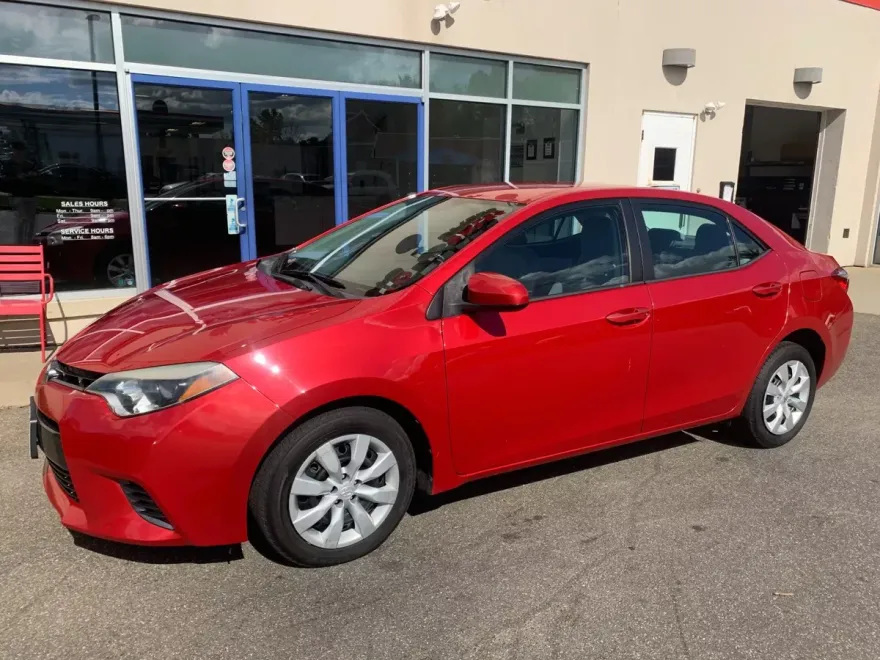 2016 Toyota Corolla L photo 1