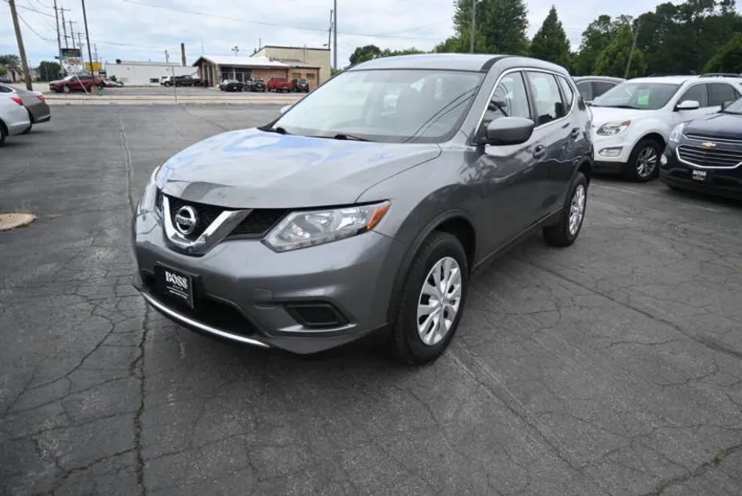 2016 Nissan Rogue S photo 1
