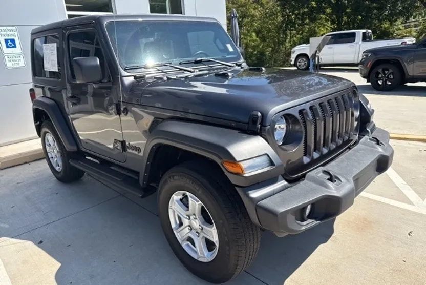 2022 Jeep Wrangler Sport S photo 1