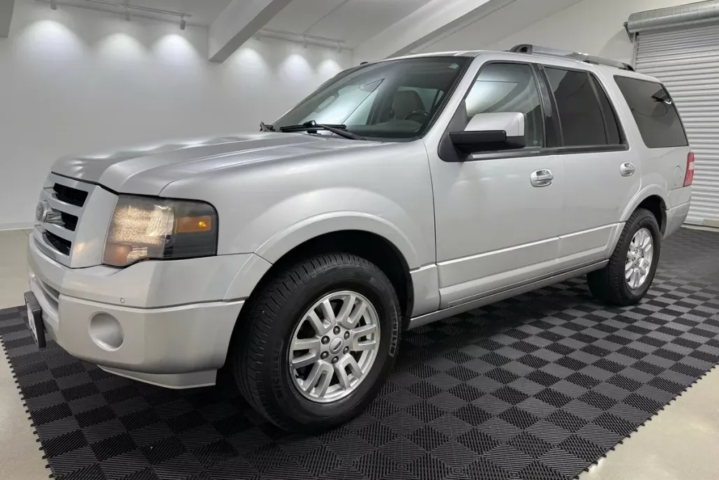 2014 Ford Expedition Limited photo 1