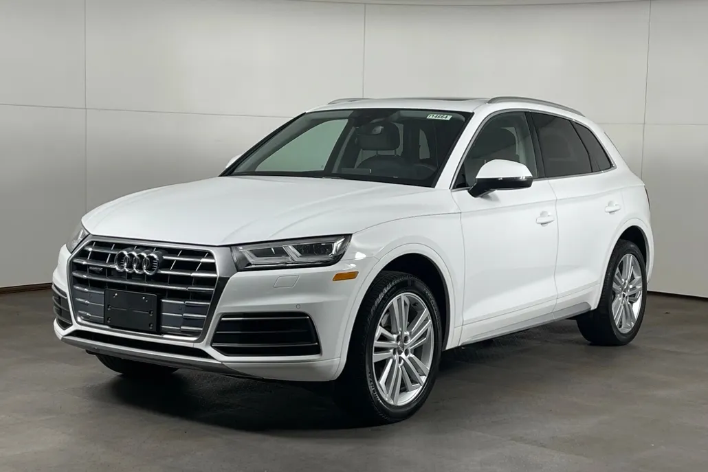 2020 Audi Q5 45 Premium Plus photo 1