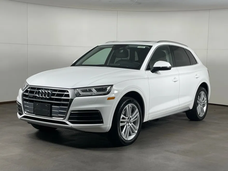 2020 Audi Q5 45 Premium Plus photo 1