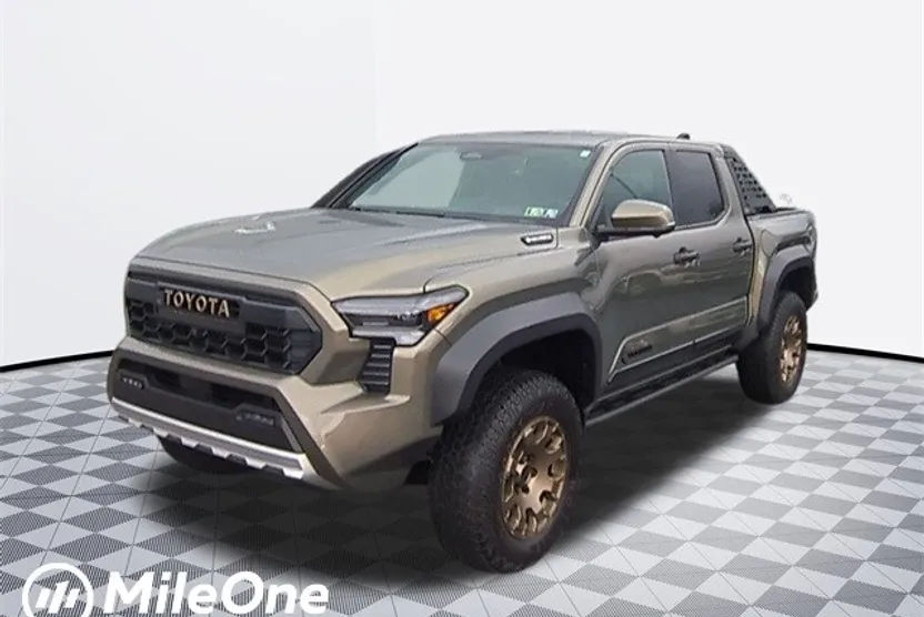 2024 Toyota Tacoma Trailhunter photo 1