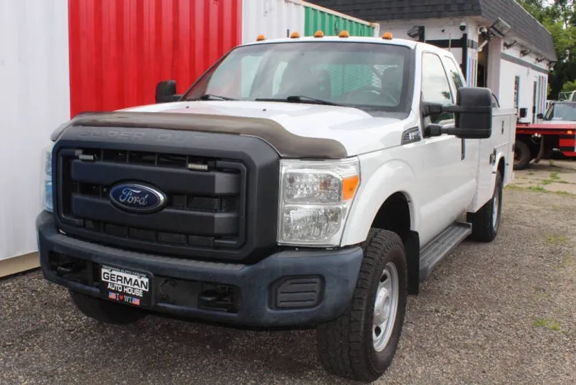 2015 Ford F-350 XL photo 1