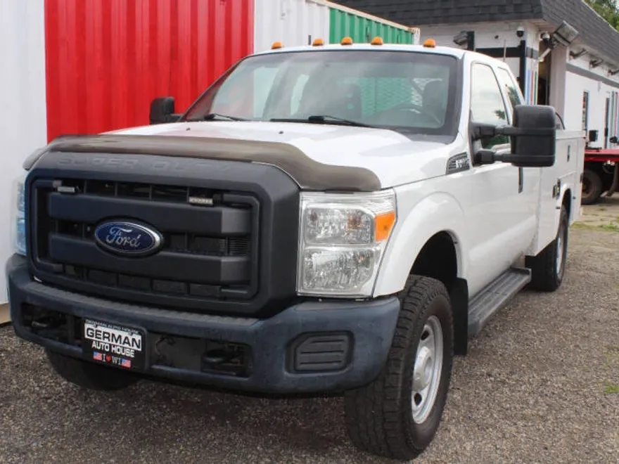 2015 Ford F-350 XL photo 1