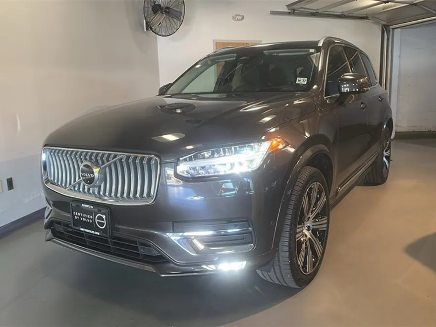 2023 Volvo XC90 Ultimate photo 1
