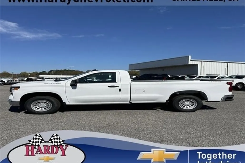 2025 Chevrolet Silverado 1500 photo 1