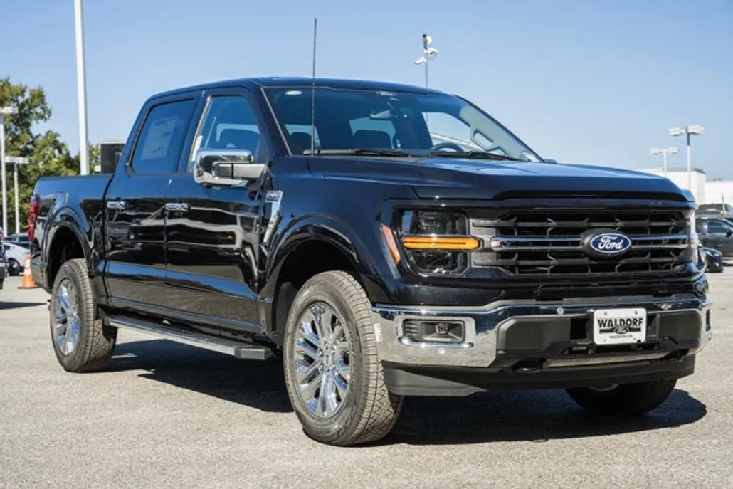 2024 Ford F-150 XLT photo 1