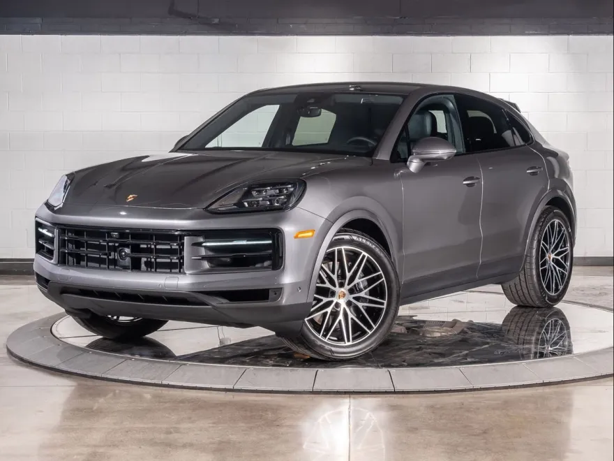 2025 Porsche Cayenne photo 1