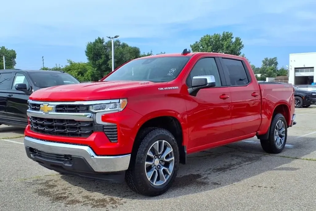 2026 Chevrolet Silverado 1500 LT photo 1