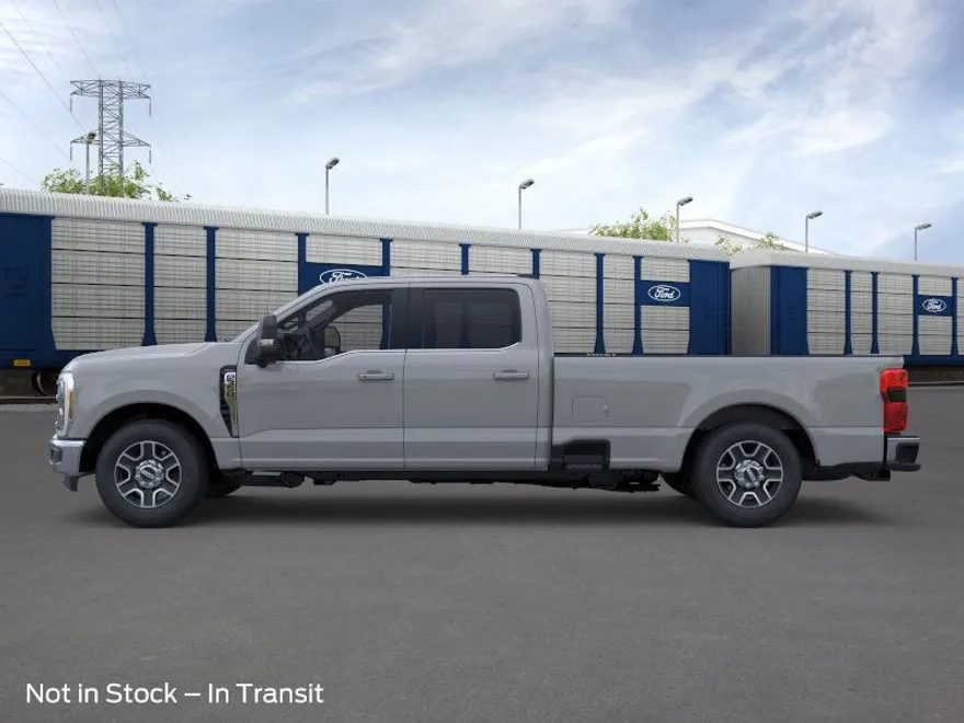 2026 Ford F-350 Lariat photo 1