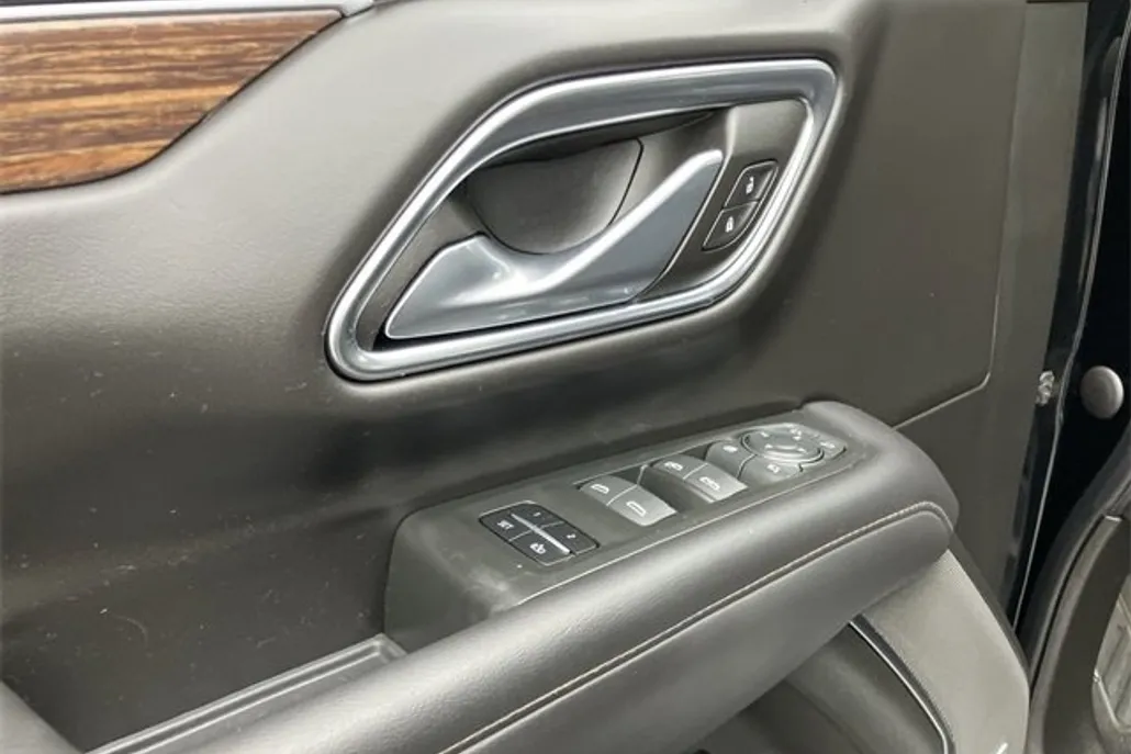 2022 Chevrolet Tahoe High Country photo 1