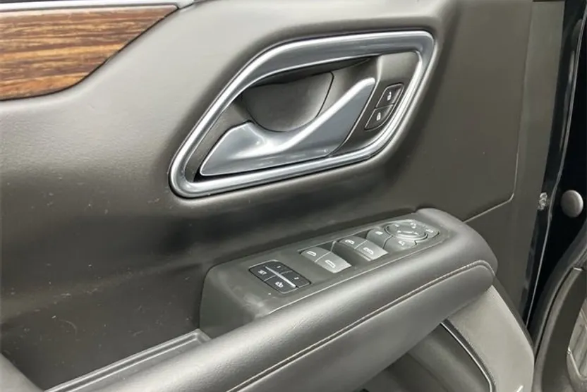 2022 Chevrolet Tahoe High Country photo 1