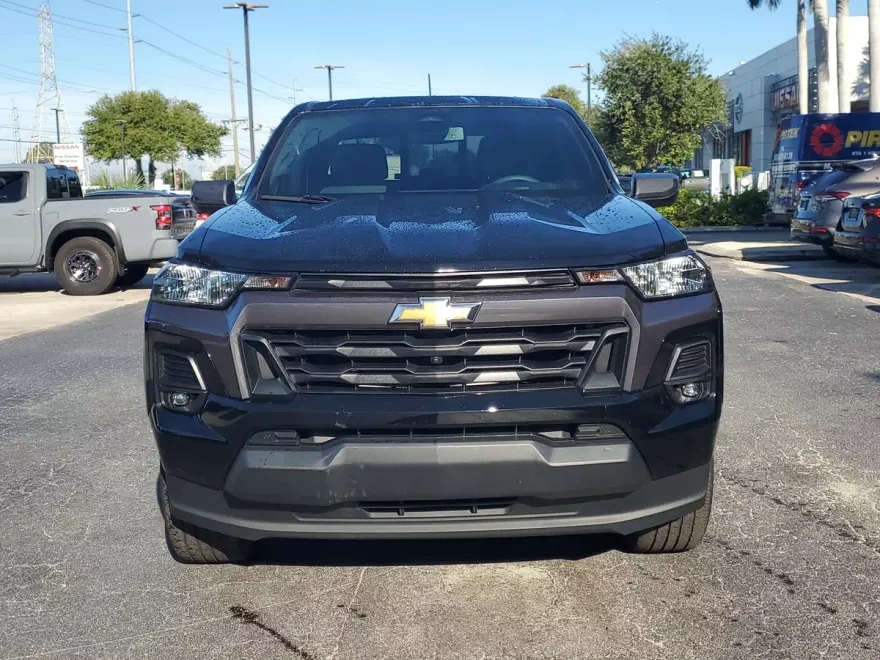 2023 Chevrolet Colorado LT photo 1