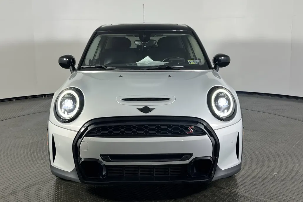 2022 Mini Cooper S Iconic photo 1
