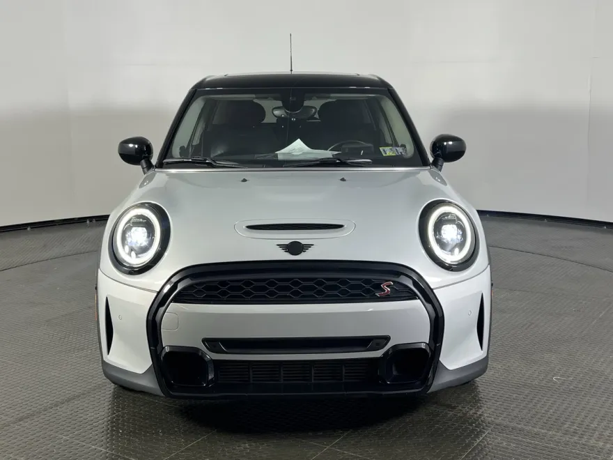 2022 Mini Cooper S Iconic photo 1