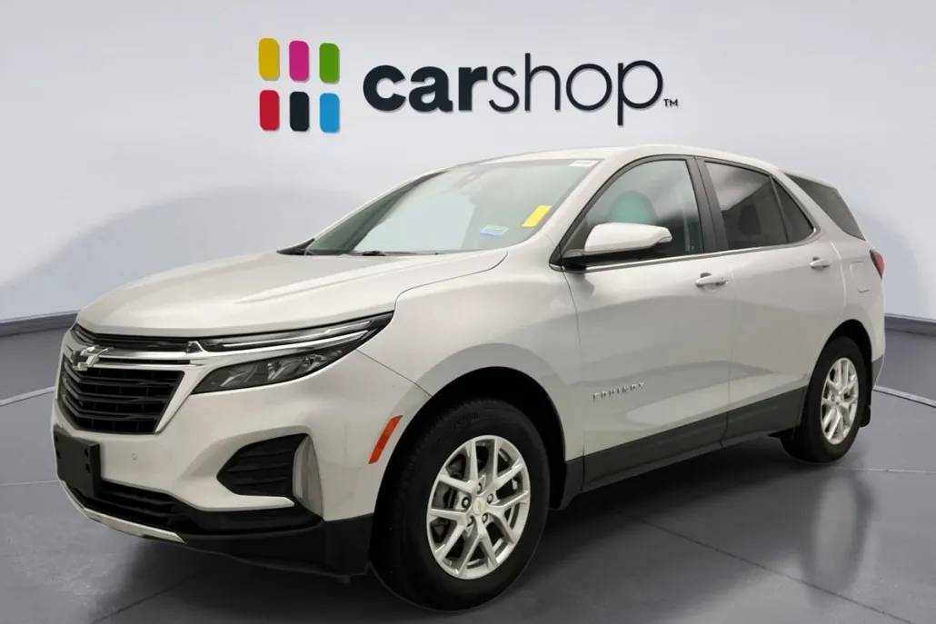 2022 Chevrolet Equinox LT photo 1