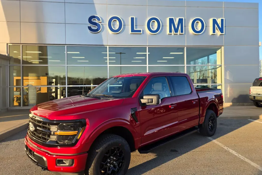 2025 Ford F-150 XLT photo 1