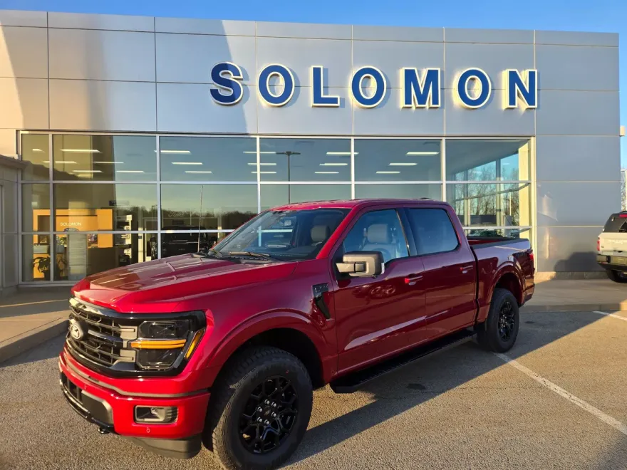2025 Ford F-150 XLT photo 1