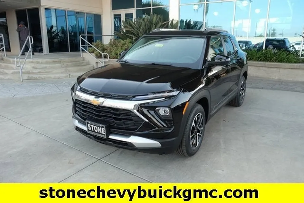 2026 Chevrolet Trailblazer LT photo 1