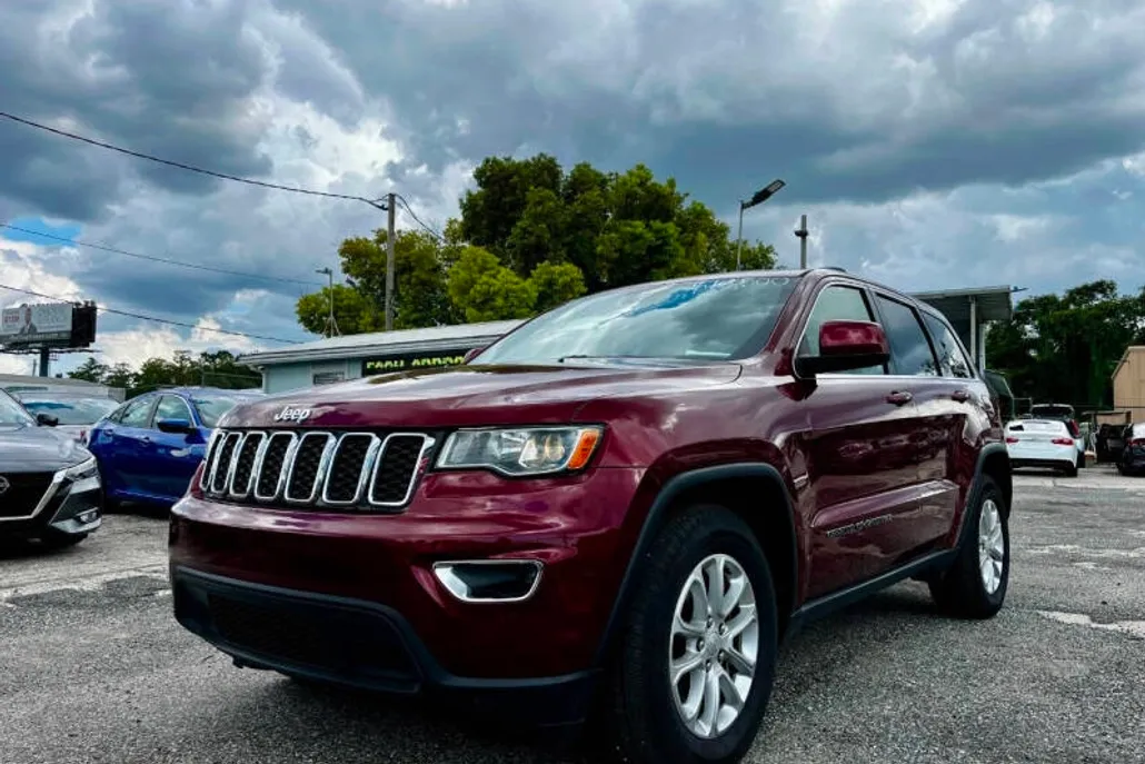 2021 Jeep Grand Cherokee Laredo E photo 1