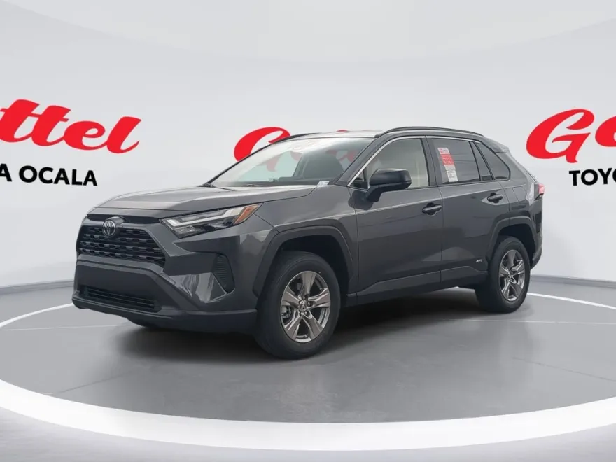 2025 Toyota RAV4 Hybrid LE photo 1