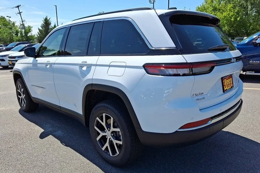 2025 Jeep Grand Cherokee Limited photo 1