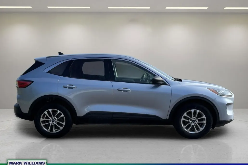 2022 Ford Escape SE photo 1