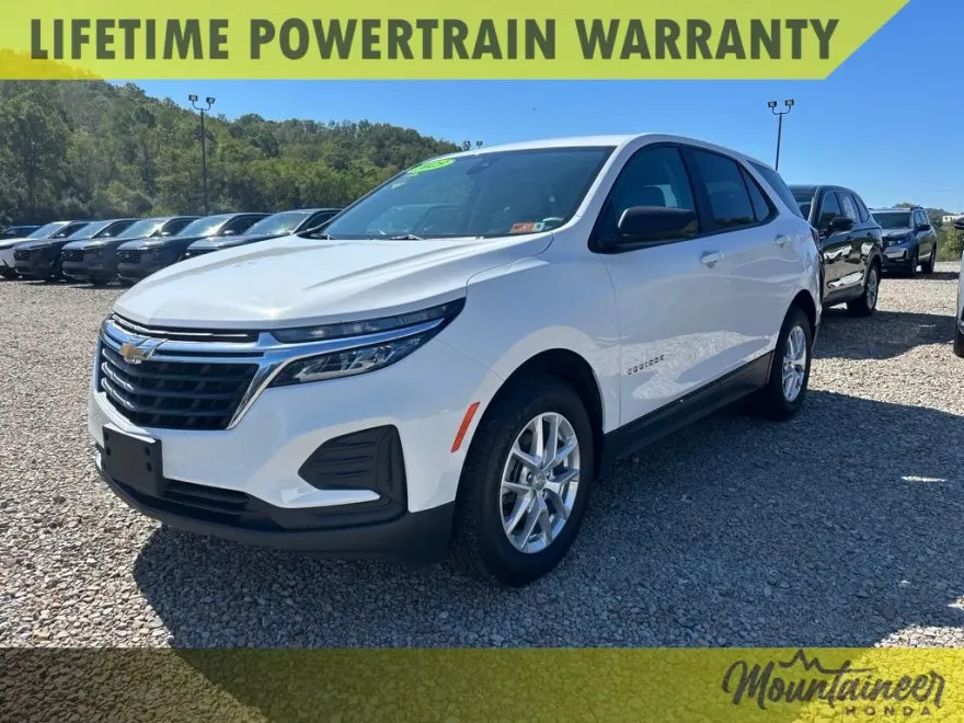 2023 Chevrolet Equinox LS photo 1