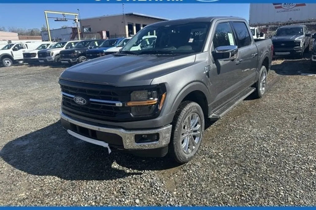 2025 Ford F-150 XLT photo 1