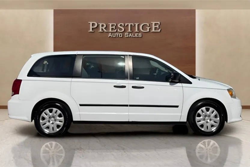 2014 Dodge Grand Caravan SE photo 1