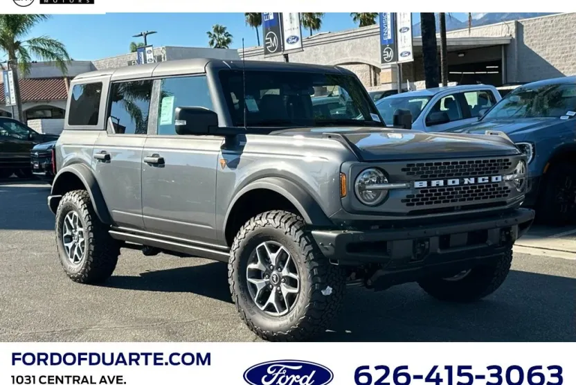 2025 Ford Bronco Badlands photo 1