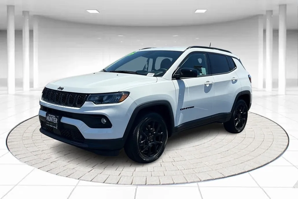 2025 Jeep Compass Latitude photo 1