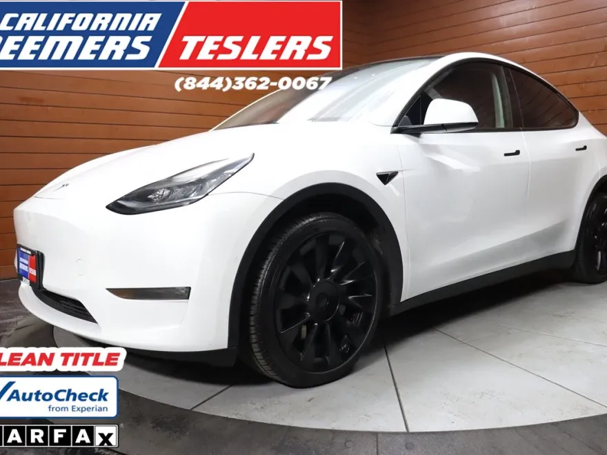 2022 Tesla Model Y Long Range photo 1