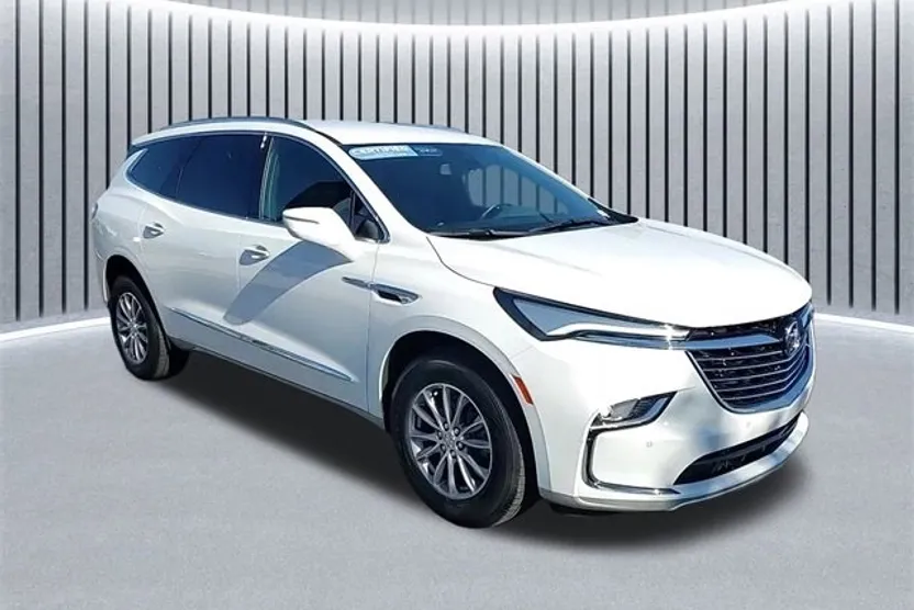 2024 Buick Enclave Essence photo 1