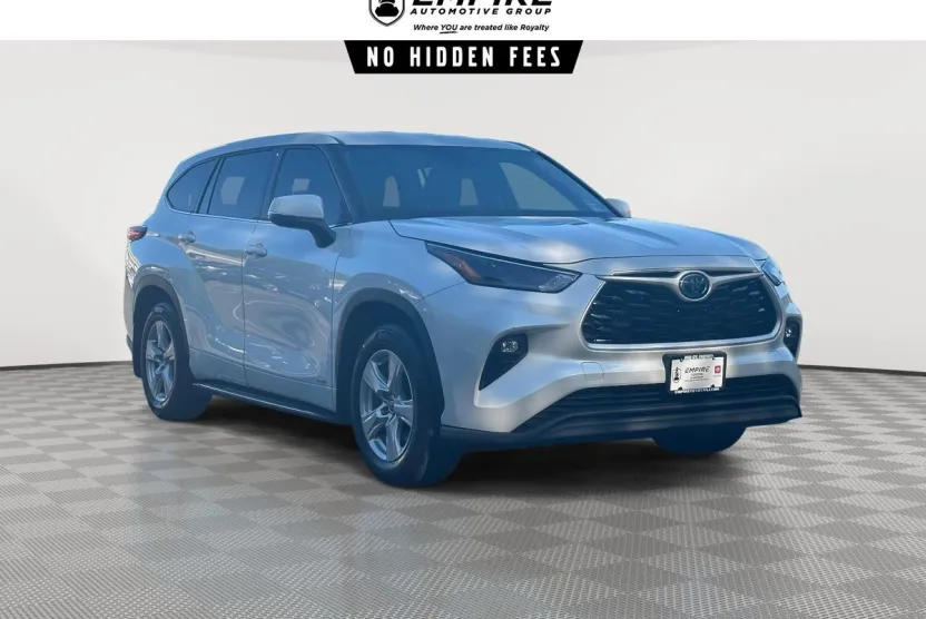 2022 Toyota Highlander Hybrid LE photo 1