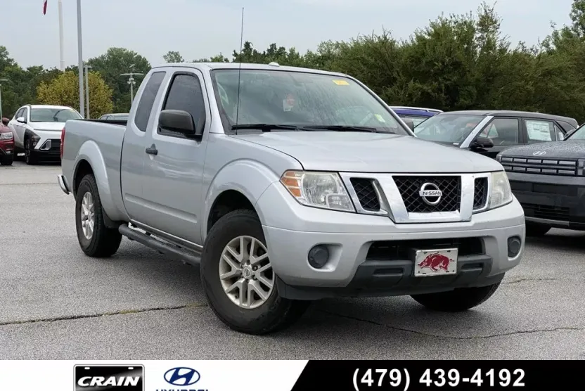 2017 Nissan Frontier SV photo 1
