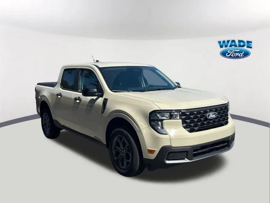 2025 Ford Maverick XLT photo 1