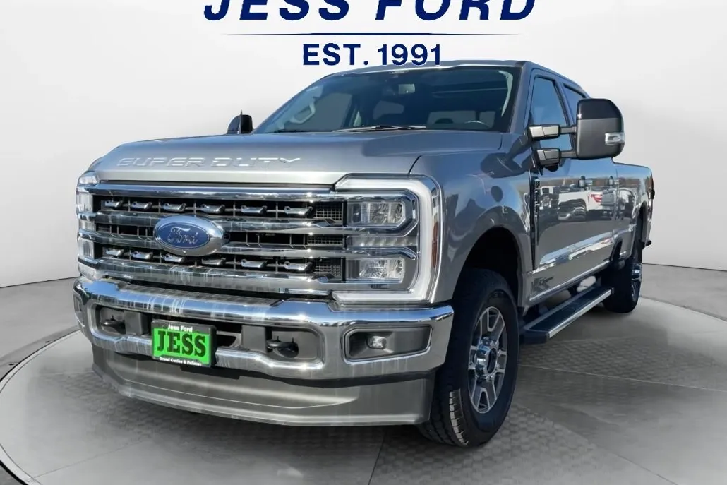 2024 Ford F-350 Lariat photo 1