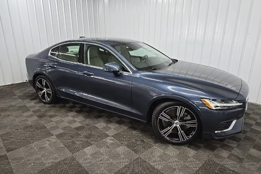 2019 Volvo S60 T8 Inscription photo 1