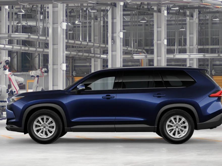 2026 Toyota Highlander Hybrid XLE photo 1