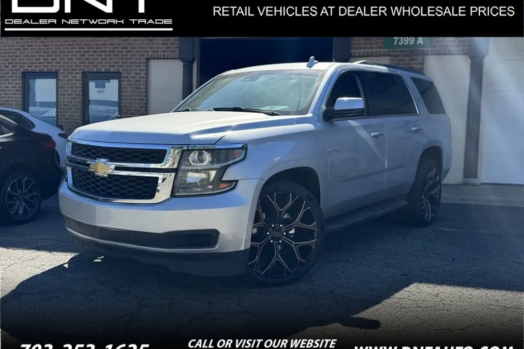 2016 Chevrolet Tahoe LT photo 1