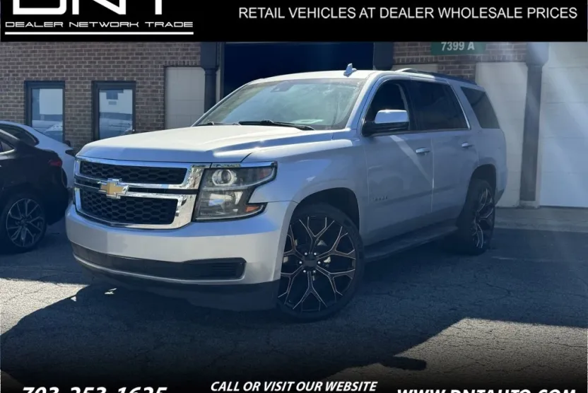 2016 Chevrolet Tahoe LT photo 1