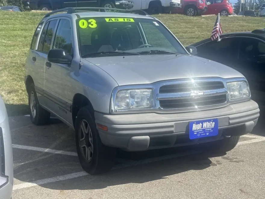 2003 Chevrolet Tracker Base photo 1