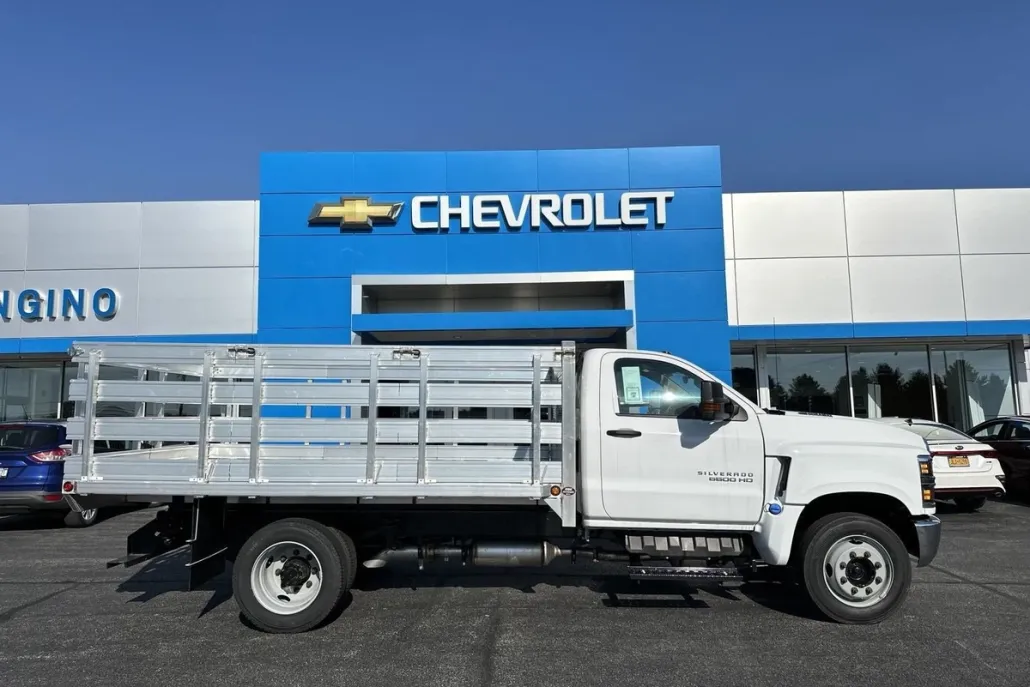 2023 Chevrolet Silverado 6500HD Work Truck photo 1