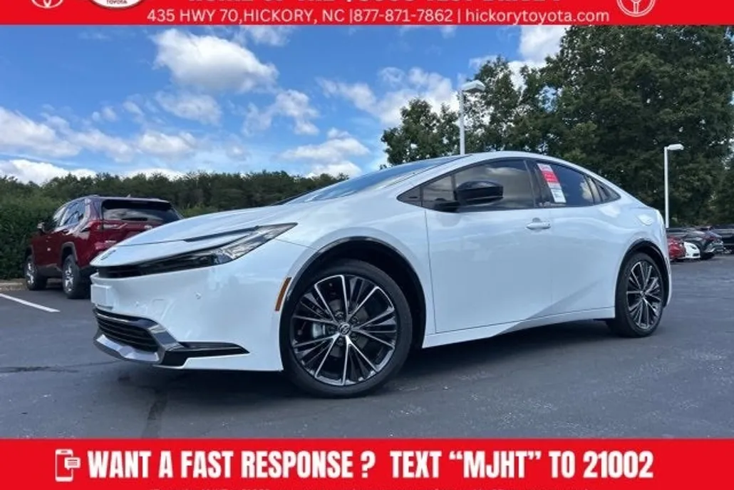 2026 Toyota Prius XLE photo 1