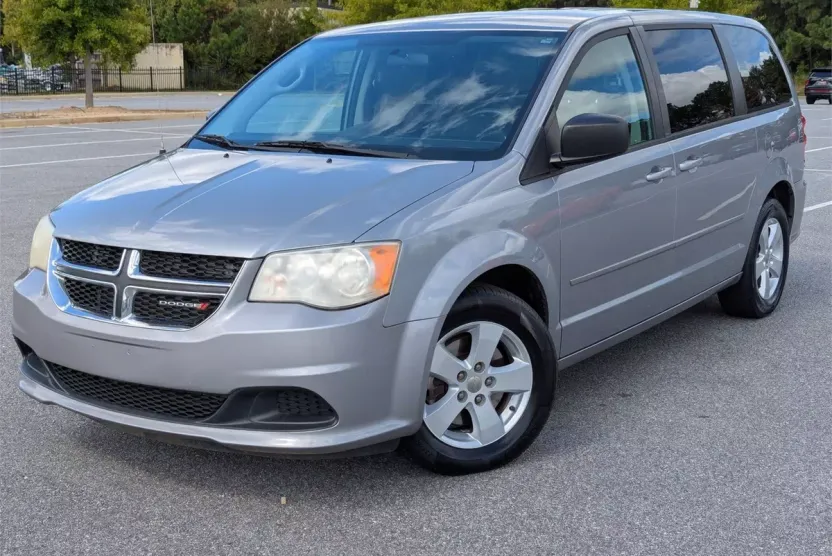 2013 Dodge Grand Caravan SE photo 1