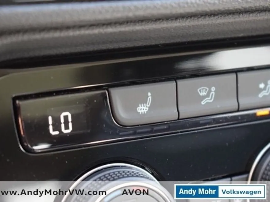 2024 Volkswagen Taos SE photo 27